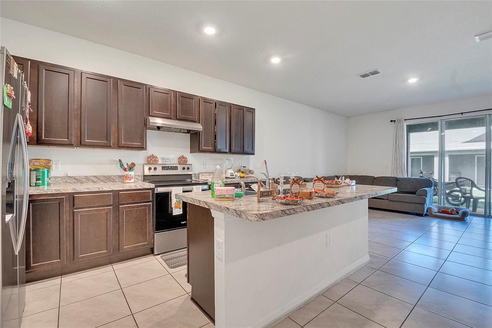 ATRIA/RIDGEWOOD LAKES - Residential Lease