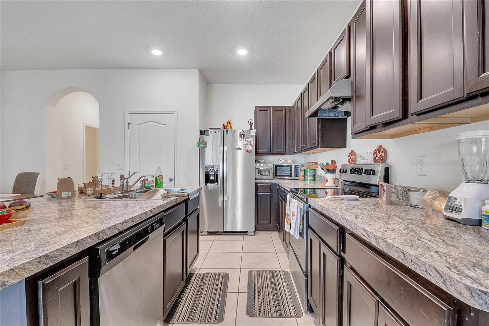 ATRIA/RIDGEWOOD LAKES - Residential Lease