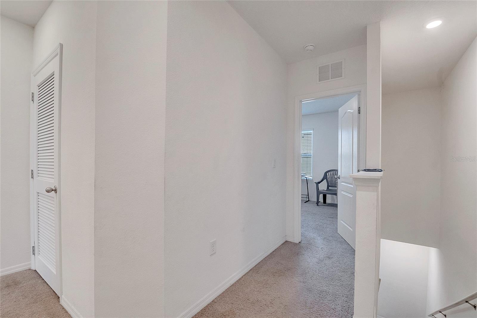 ATRIA/RIDGEWOOD LAKES - Residential Lease