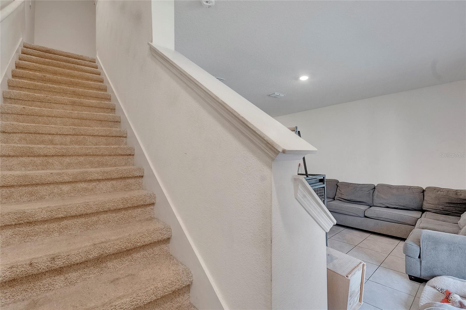 ATRIA/RIDGEWOOD LAKES - Residential Lease