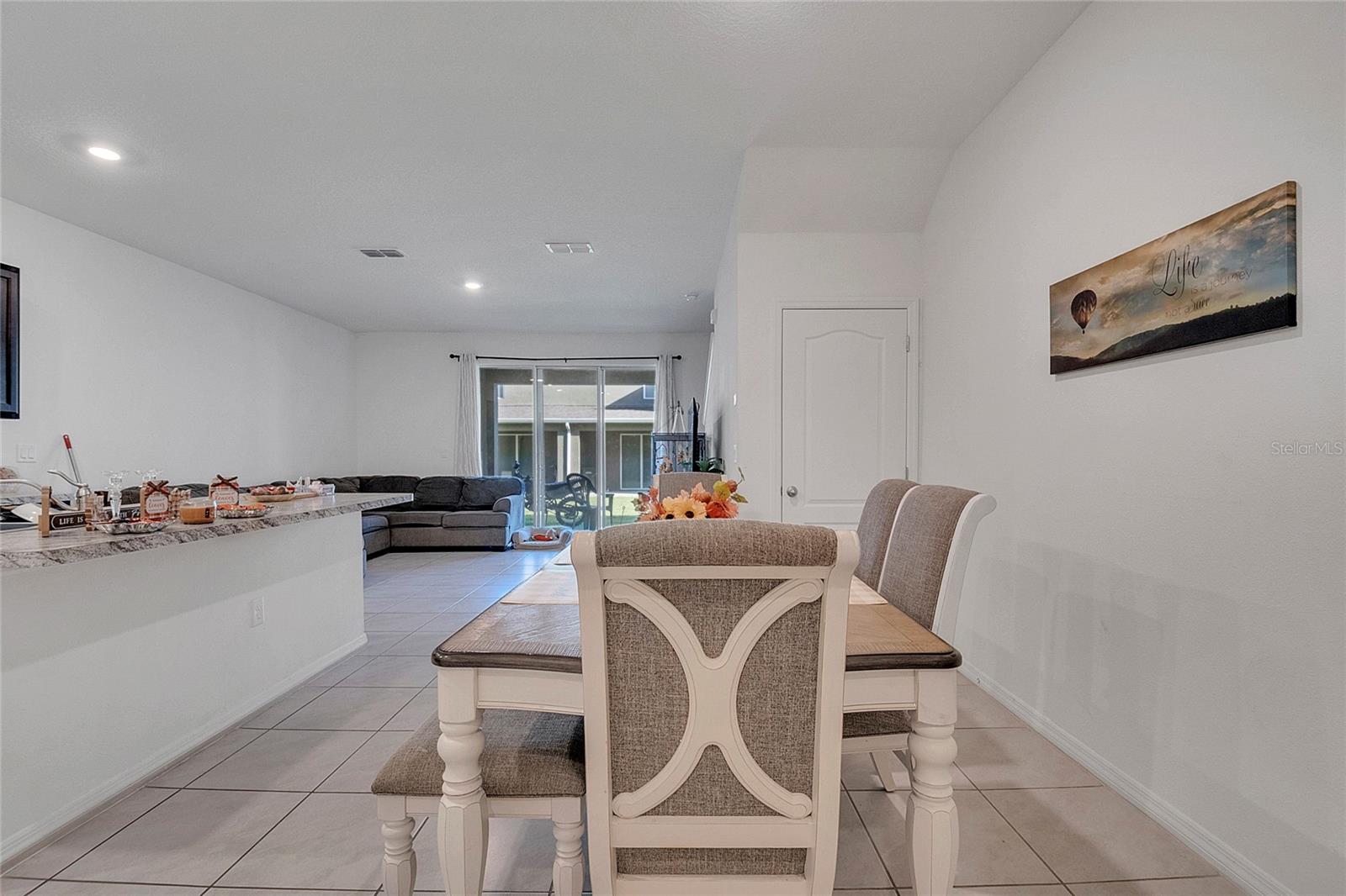 ATRIA/RIDGEWOOD LAKES - Residential Lease