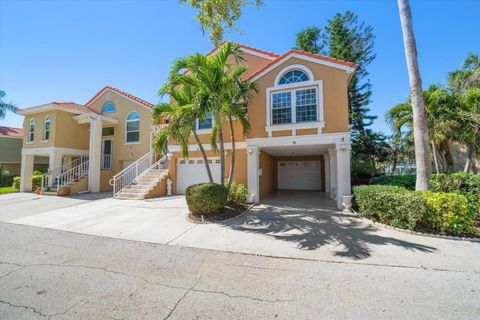 18 CRESCENT PLACE S ST PETERSBURG FL 33711