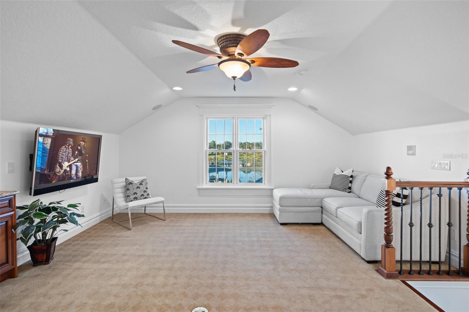 BUTLER BAY - Residential