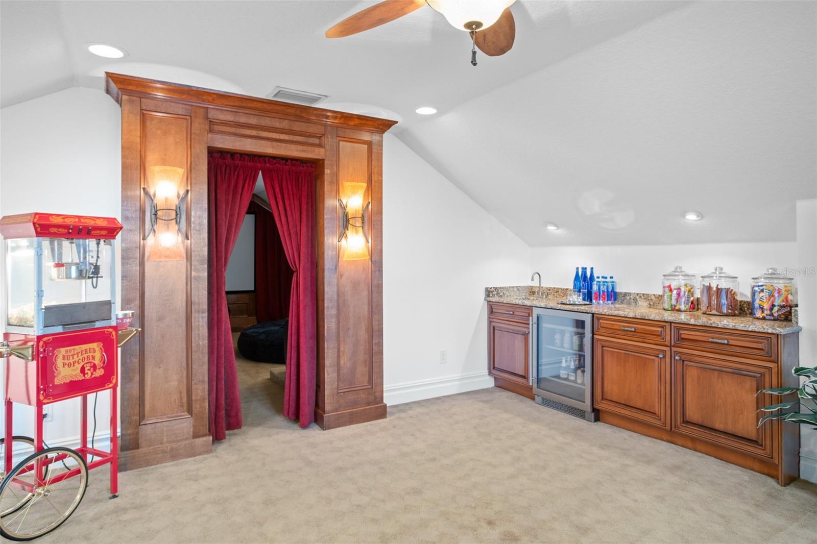 BUTLER BAY - Residential