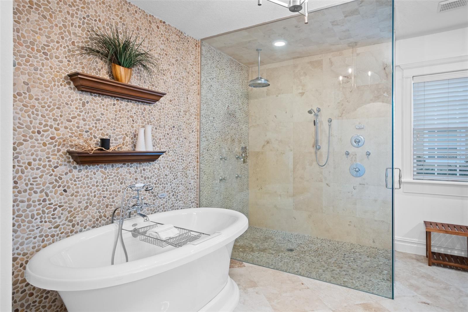 BUTLER BAY - Residential