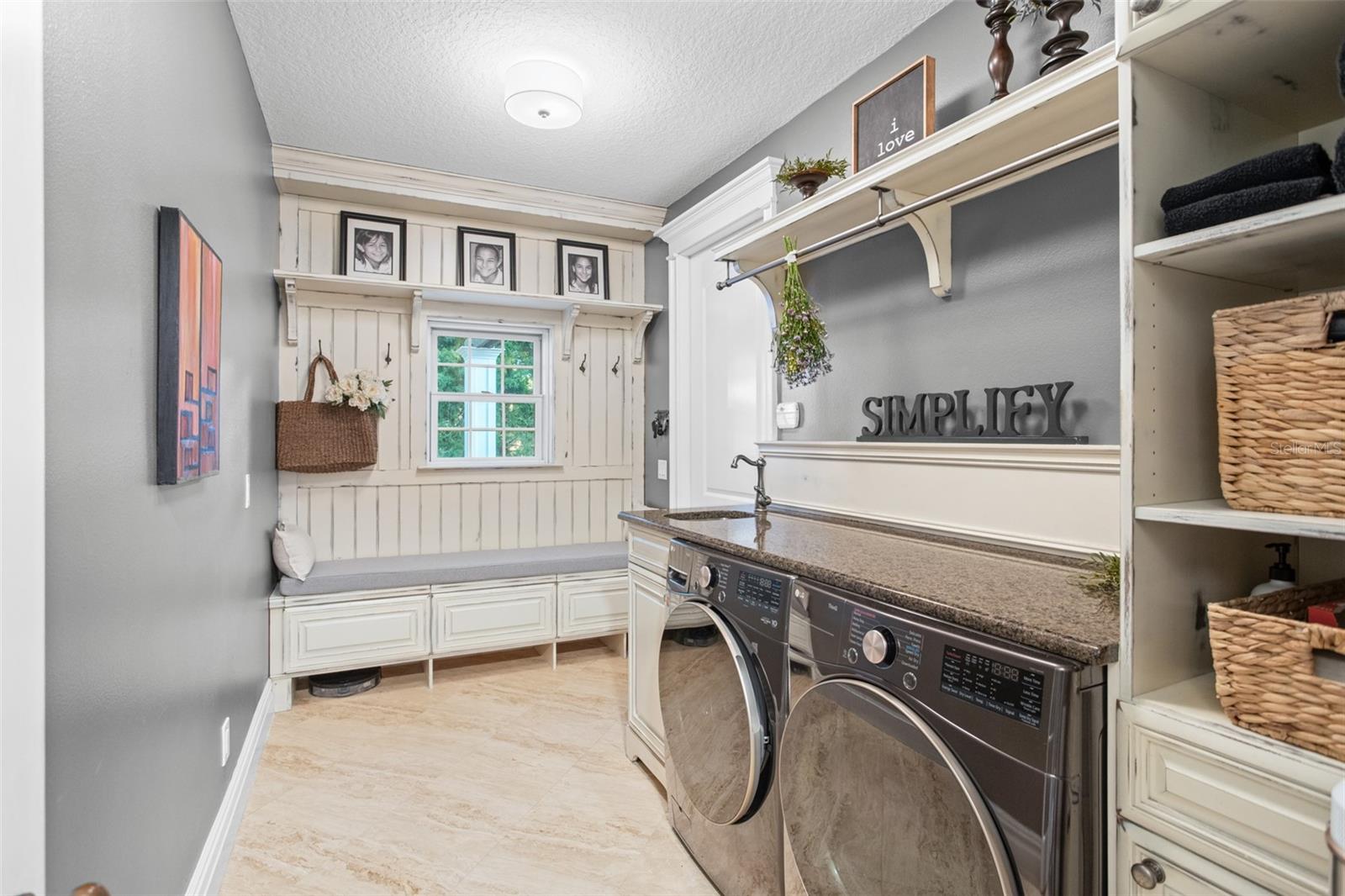 BUTLER BAY - Residential