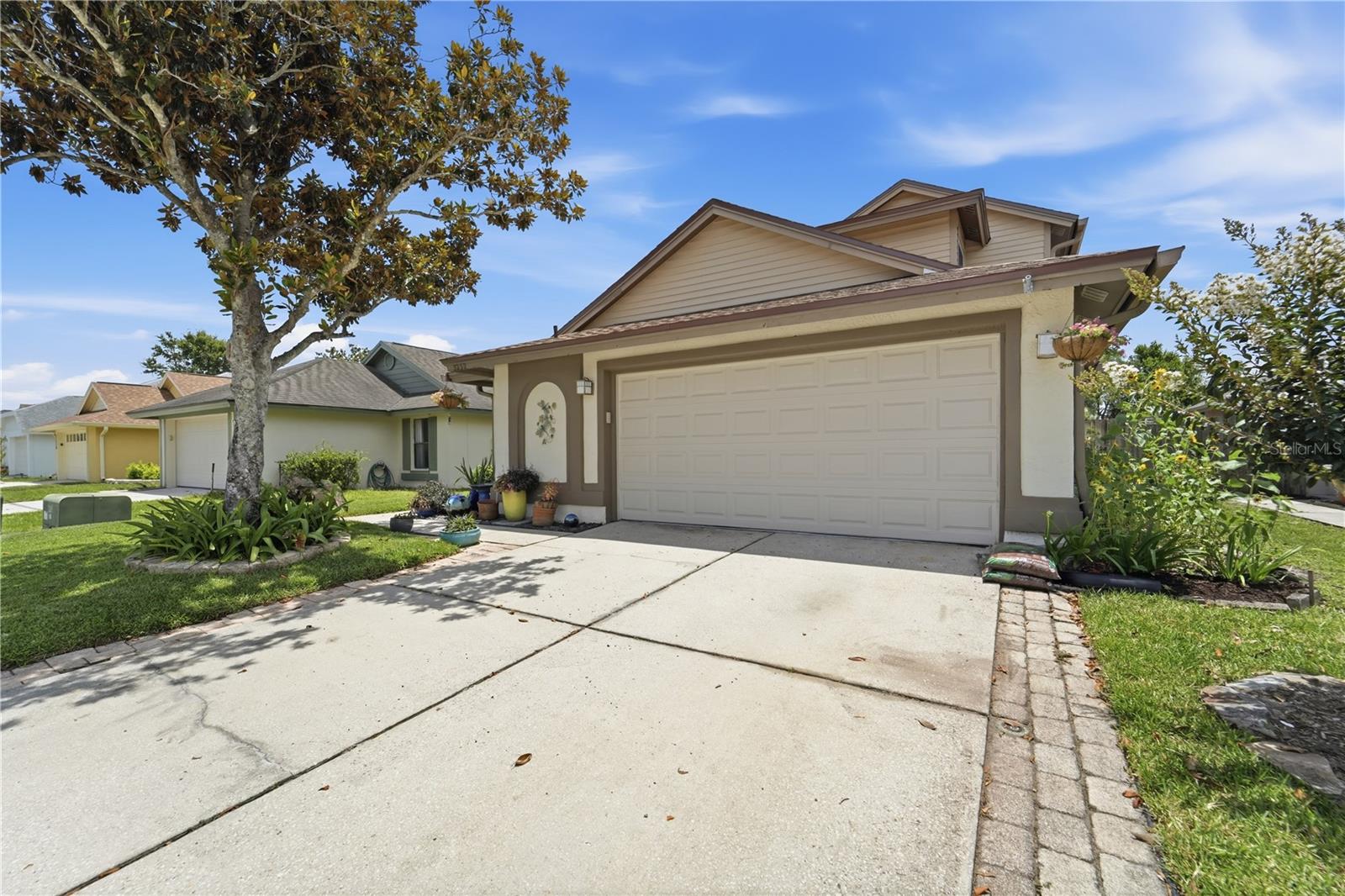 3232 S SAINT LUCIE DRIVE