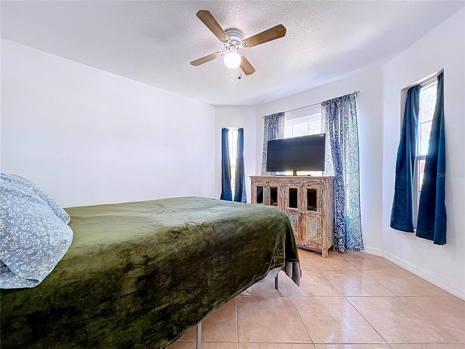 WELLINGTON NORTH AT BAY PARK - Residential