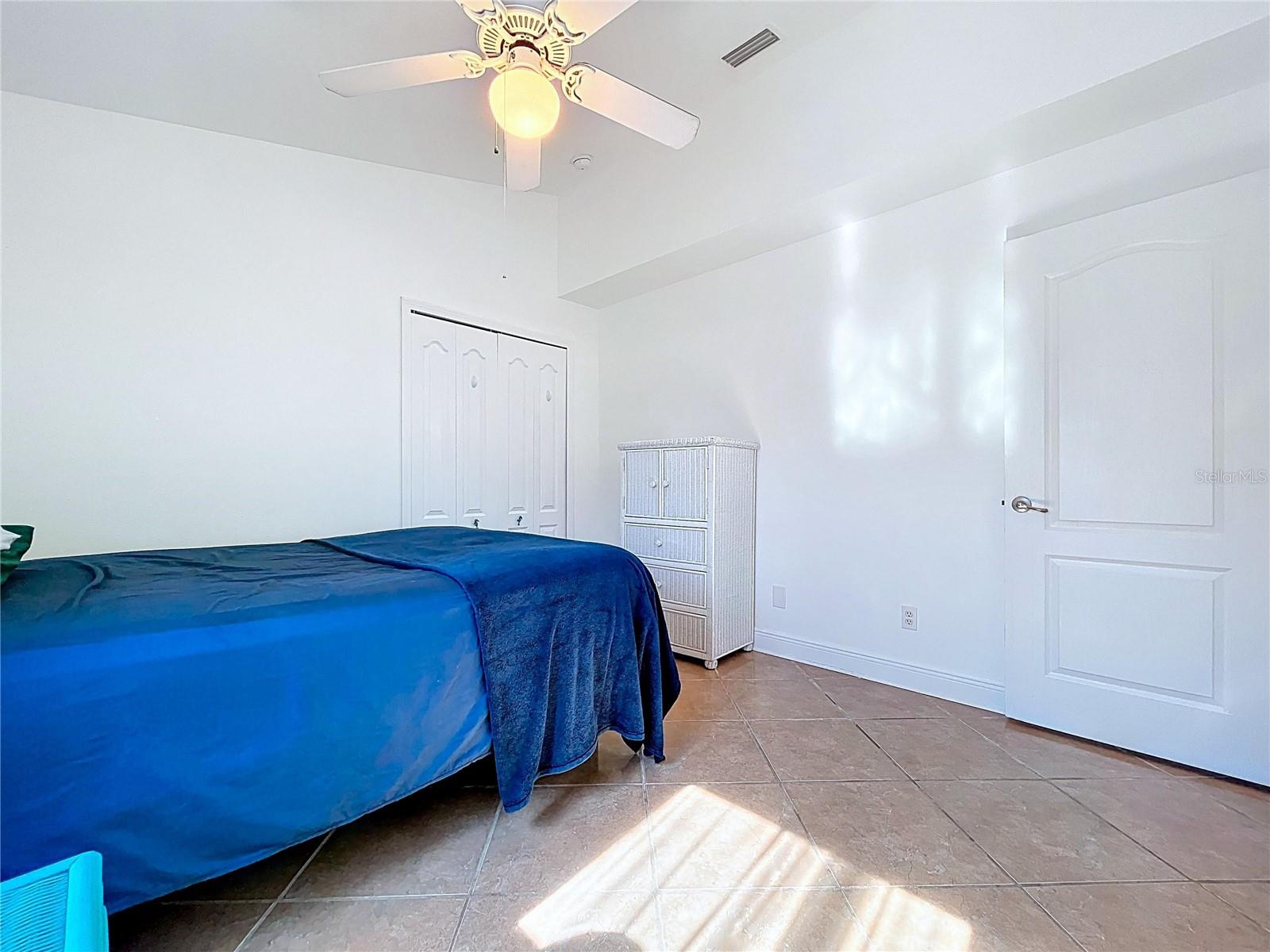 WELLINGTON NORTH AT BAY PARK - Residential