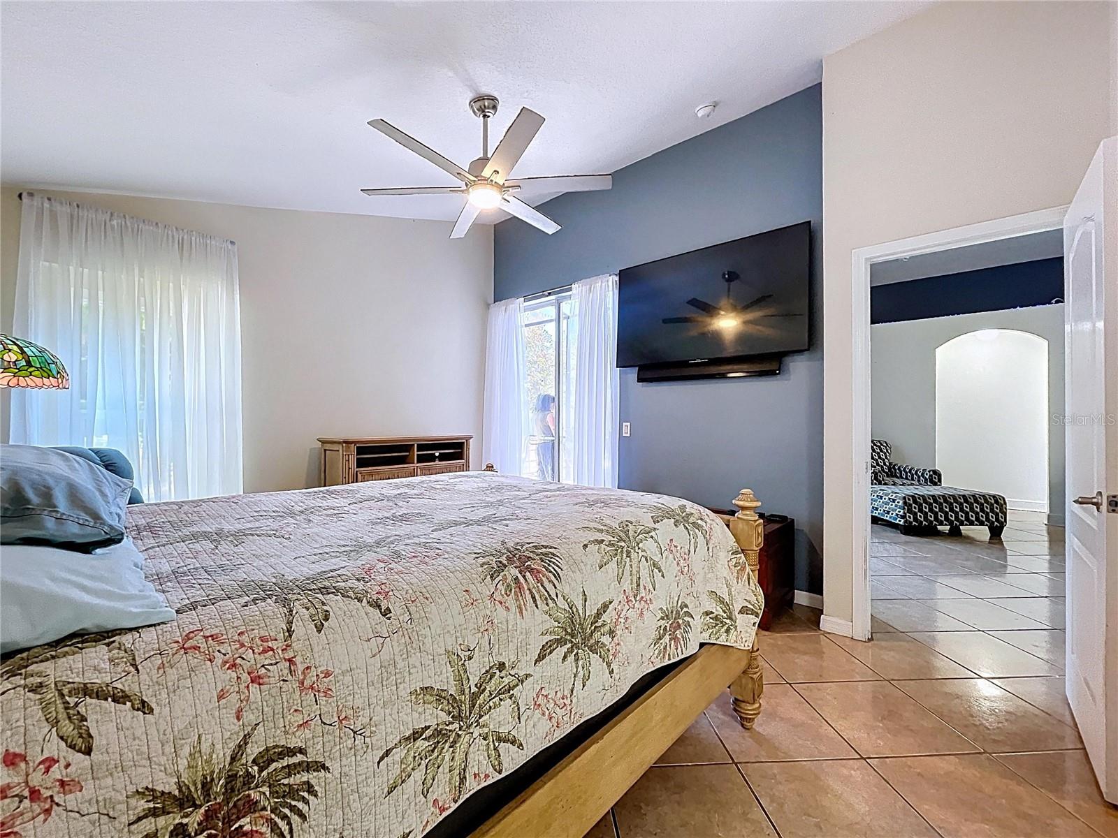 WELLINGTON NORTH AT BAY PARK - Residential