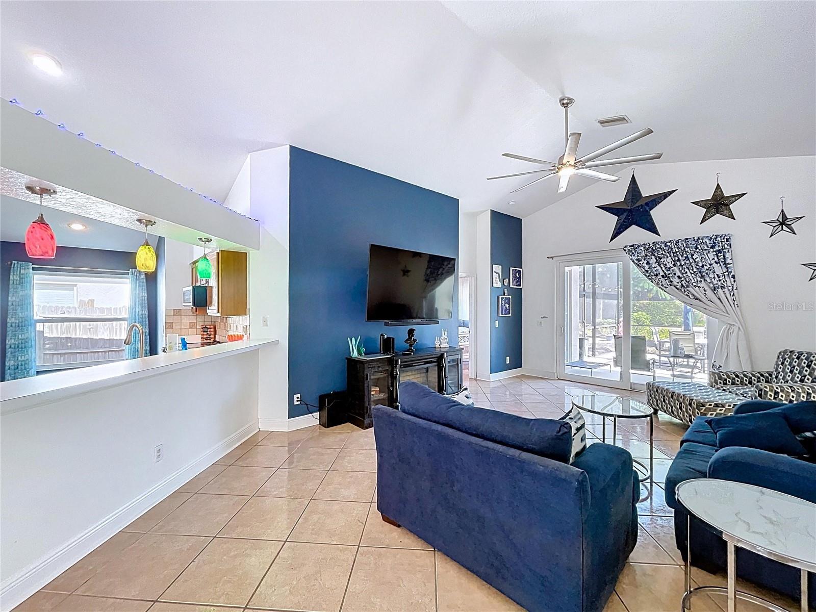 WELLINGTON NORTH AT BAY PARK - Residential