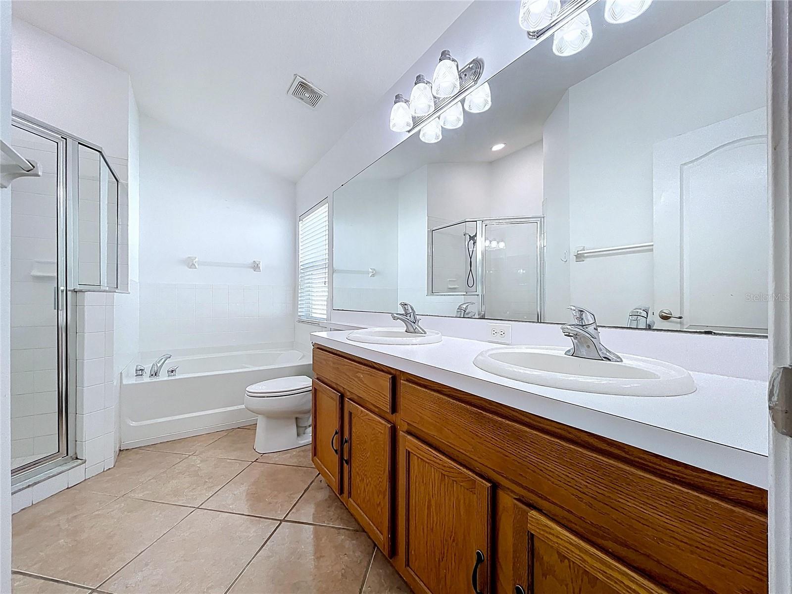 WELLINGTON NORTH AT BAY PARK - Residential