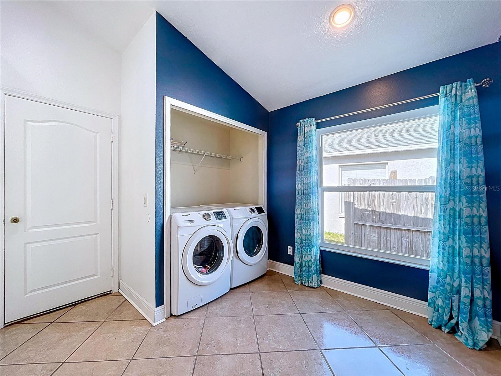 WELLINGTON NORTH AT BAY PARK - Residential