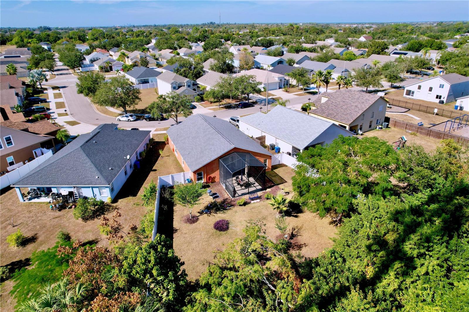 WELLINGTON NORTH AT BAY PARK - Residential