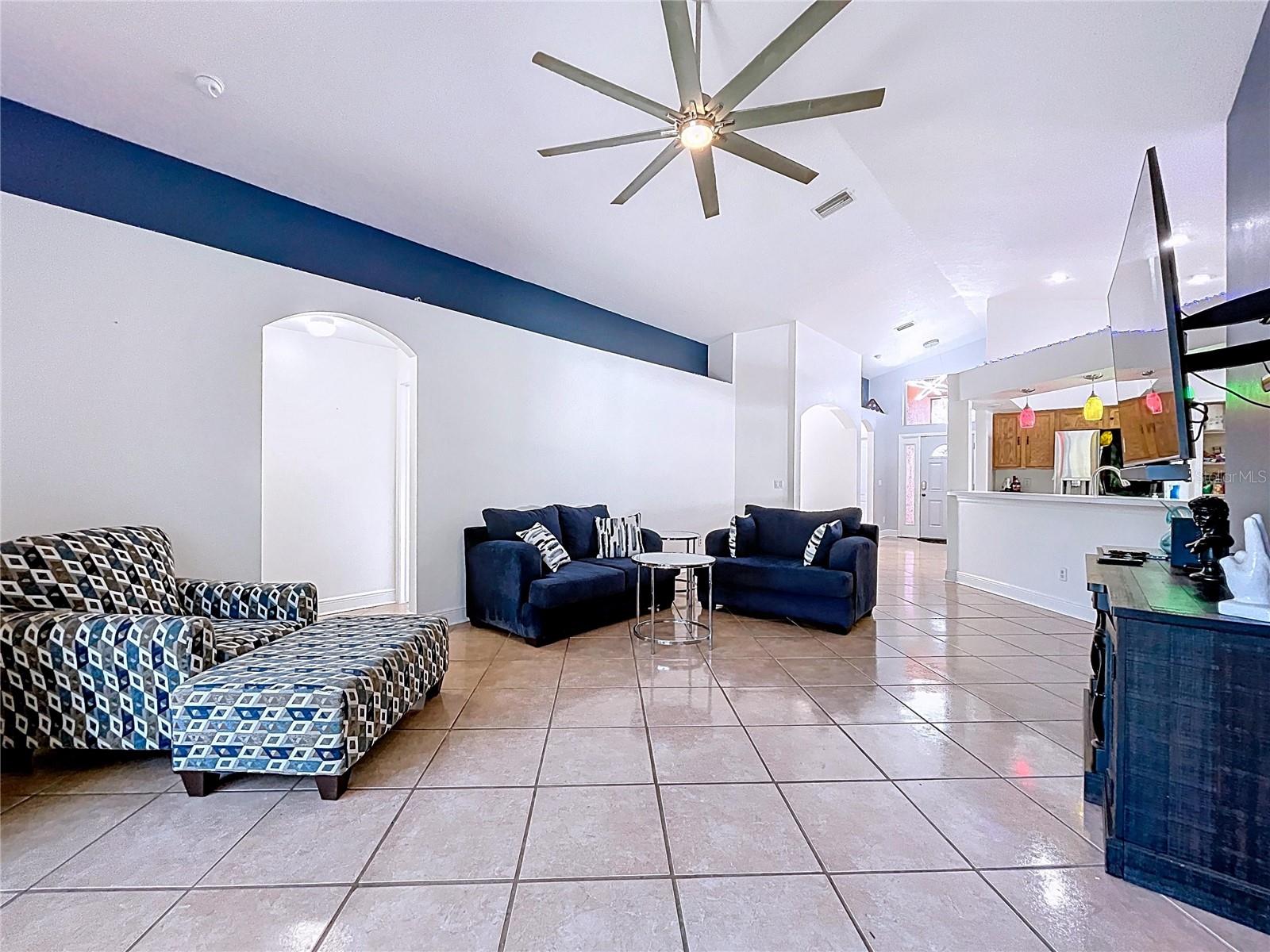 WELLINGTON NORTH AT BAY PARK - Residential