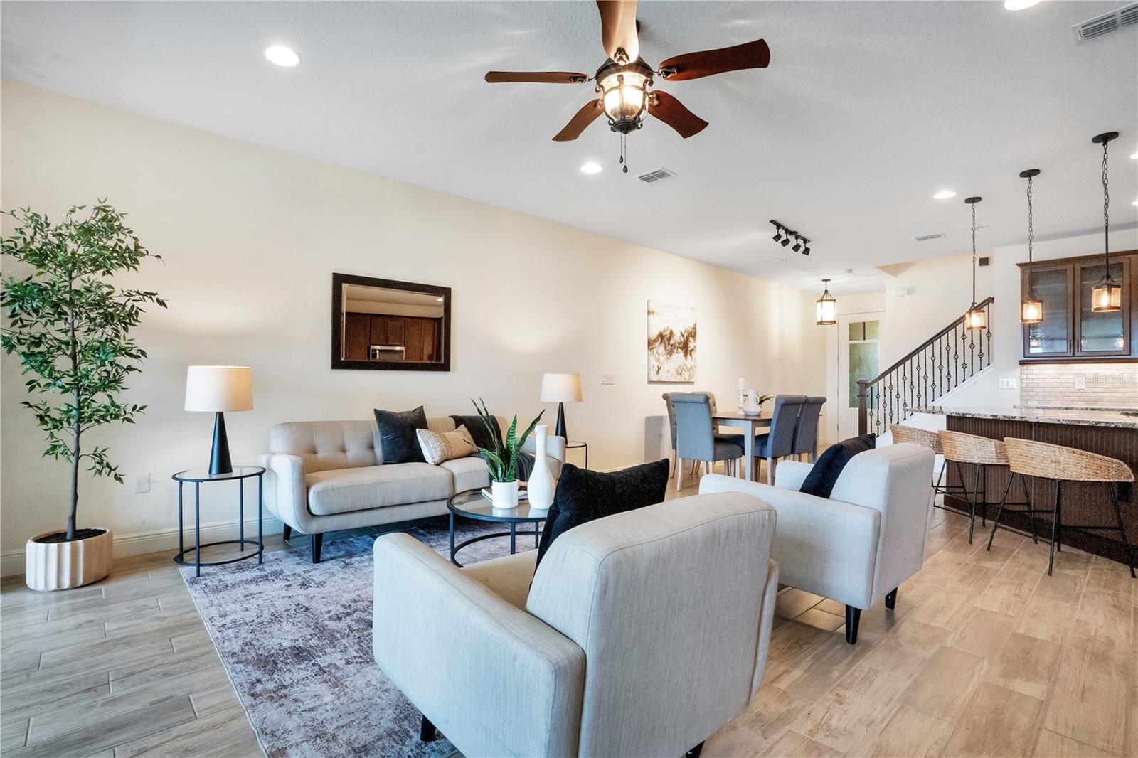 BAYSIDE TERRACE - Residential