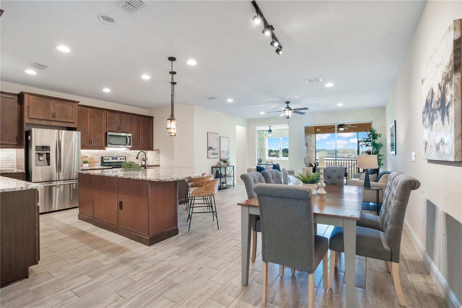 BAYSIDE TERRACE - Residential