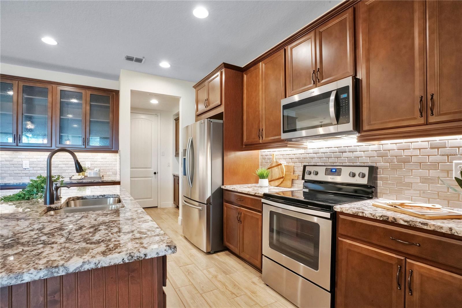 BAYSIDE TERRACE - Residential