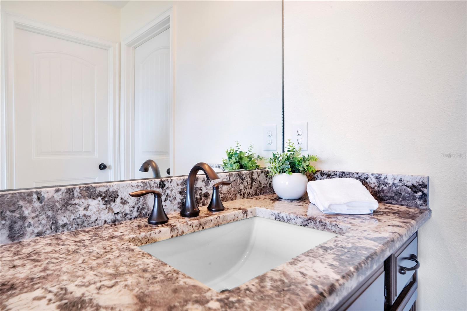 BAYSIDE TERRACE - Residential