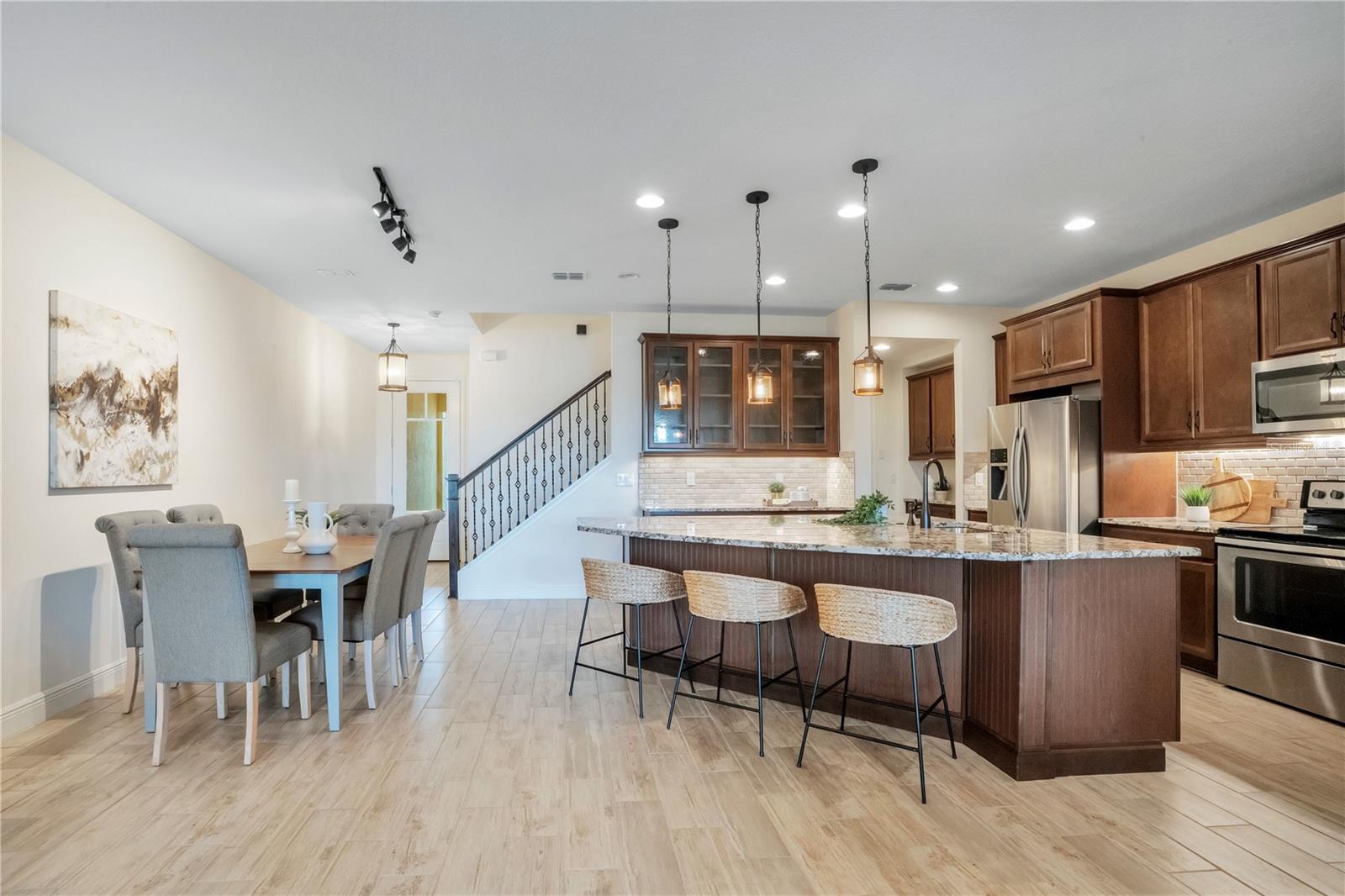 BAYSIDE TERRACE - Residential