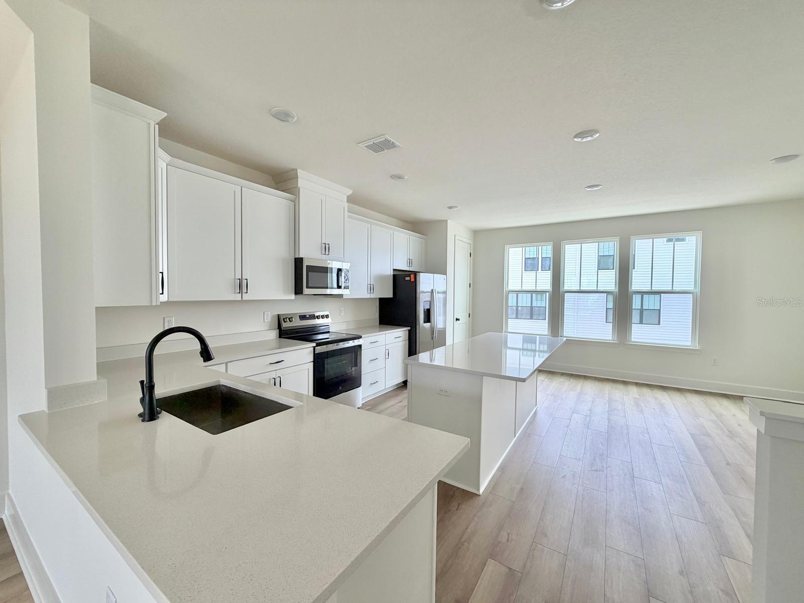 15190 GROVESIDE ROAD
