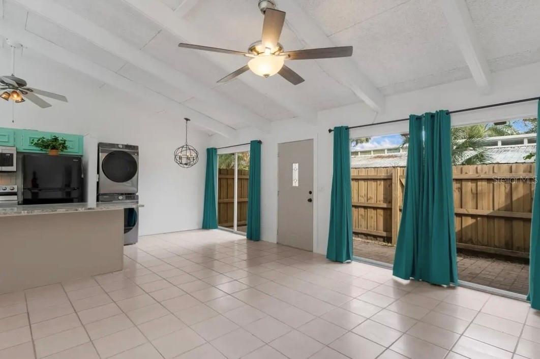 JEFFERSON CLUB - Residential Lease