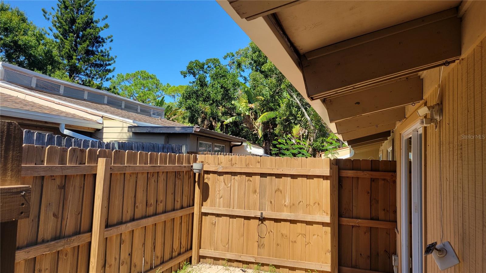 JEFFERSON CLUB - Residential Lease