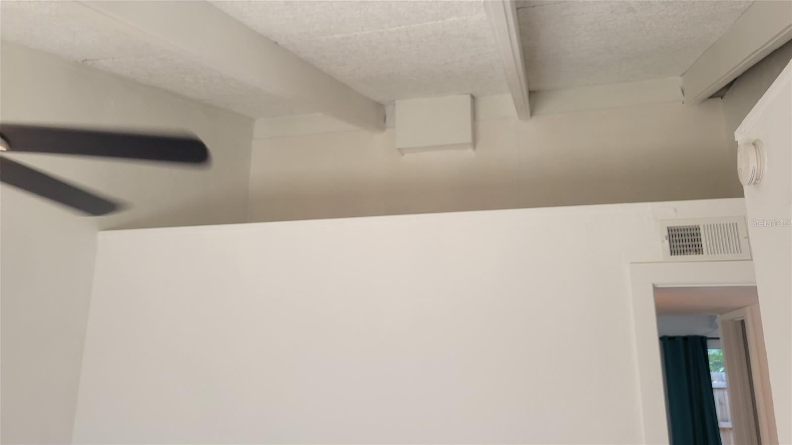JEFFERSON CLUB - Residential Lease