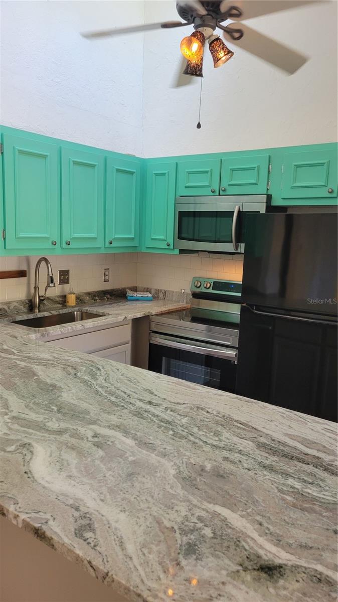 JEFFERSON CLUB - Residential Lease