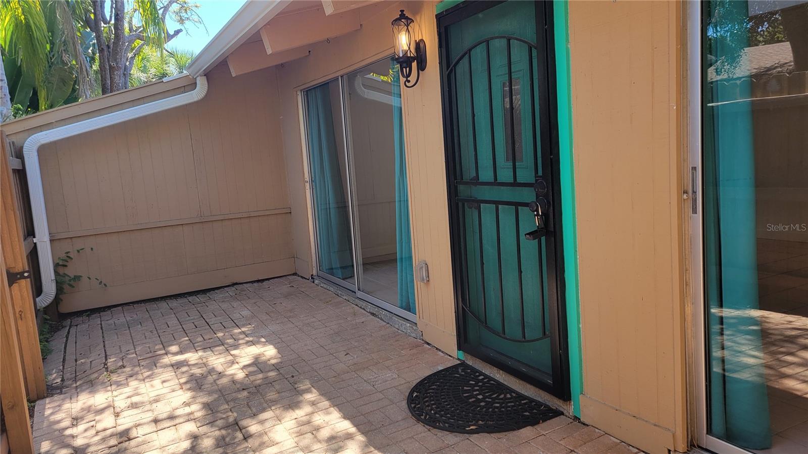 JEFFERSON CLUB - Residential Lease