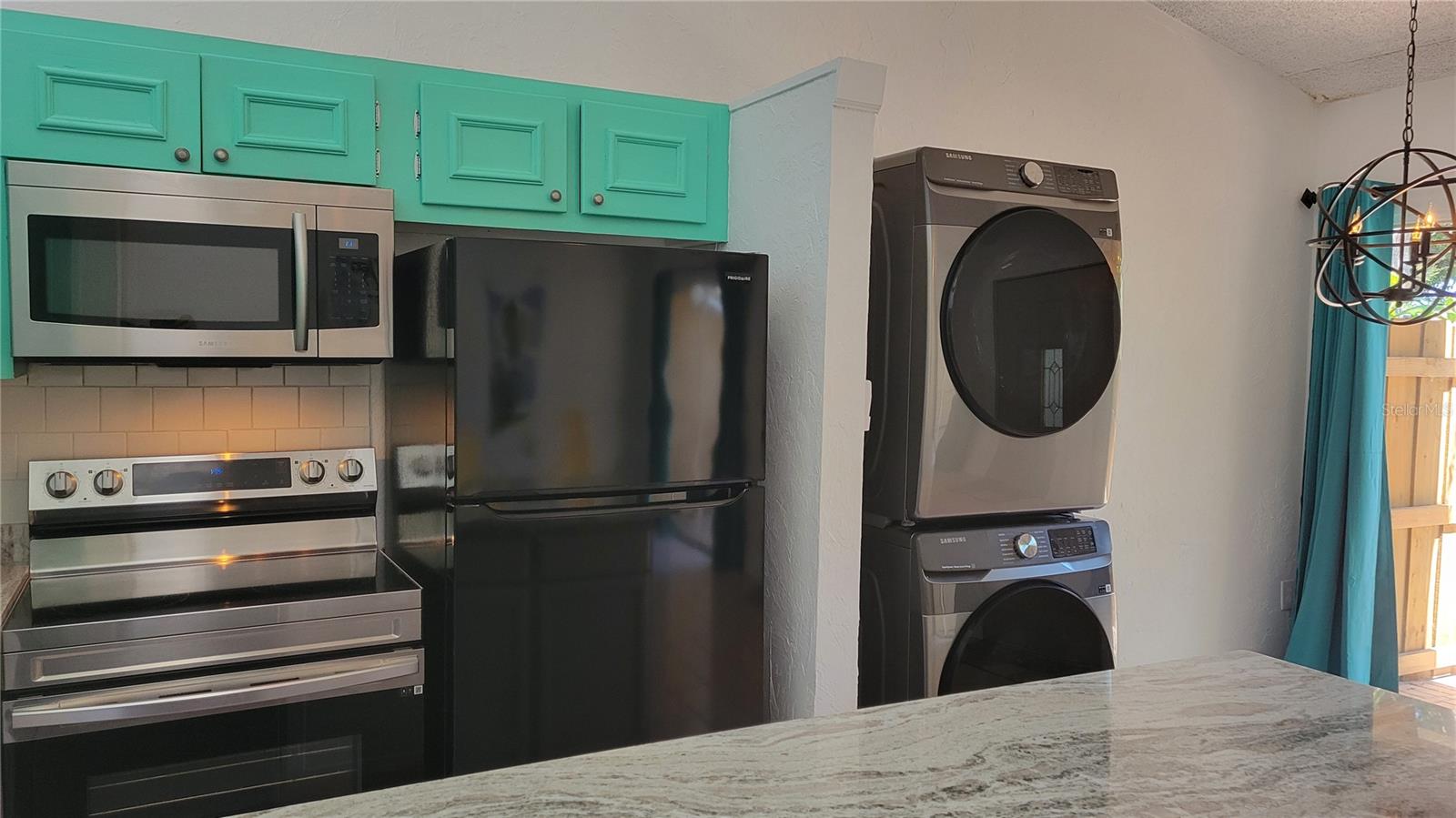 JEFFERSON CLUB - Residential Lease