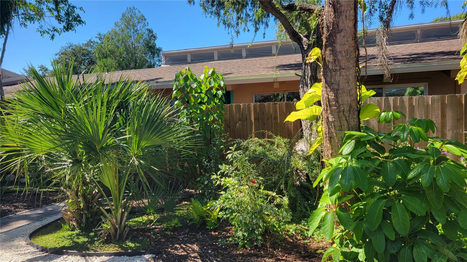 JEFFERSON CLUB - Residential Lease