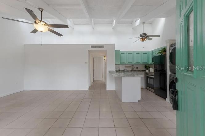 JEFFERSON CLUB - Residential Lease
