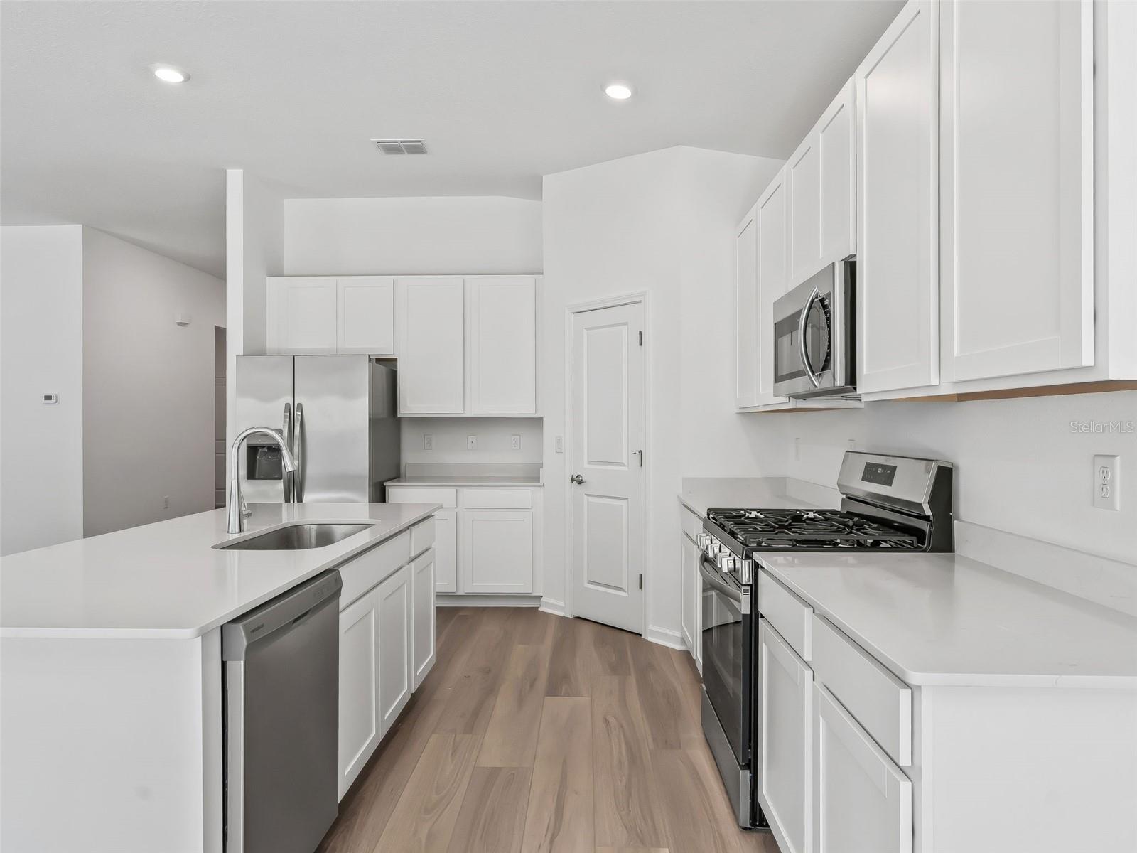 JULIETTE FALLS 01 REP - Residential
