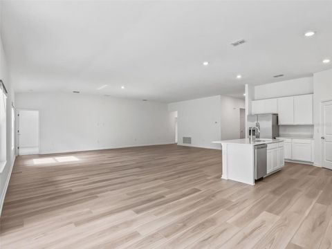 Tiny photo for 6510 SW 180th Circle, Dunnellon, FL 34432 (MLS # G5112649)