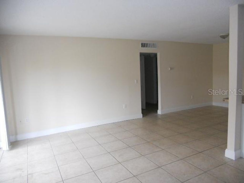 Photo of 492 Banyon Tree Circle #104, Maitland, FL 32751 (MLS # O6349708)