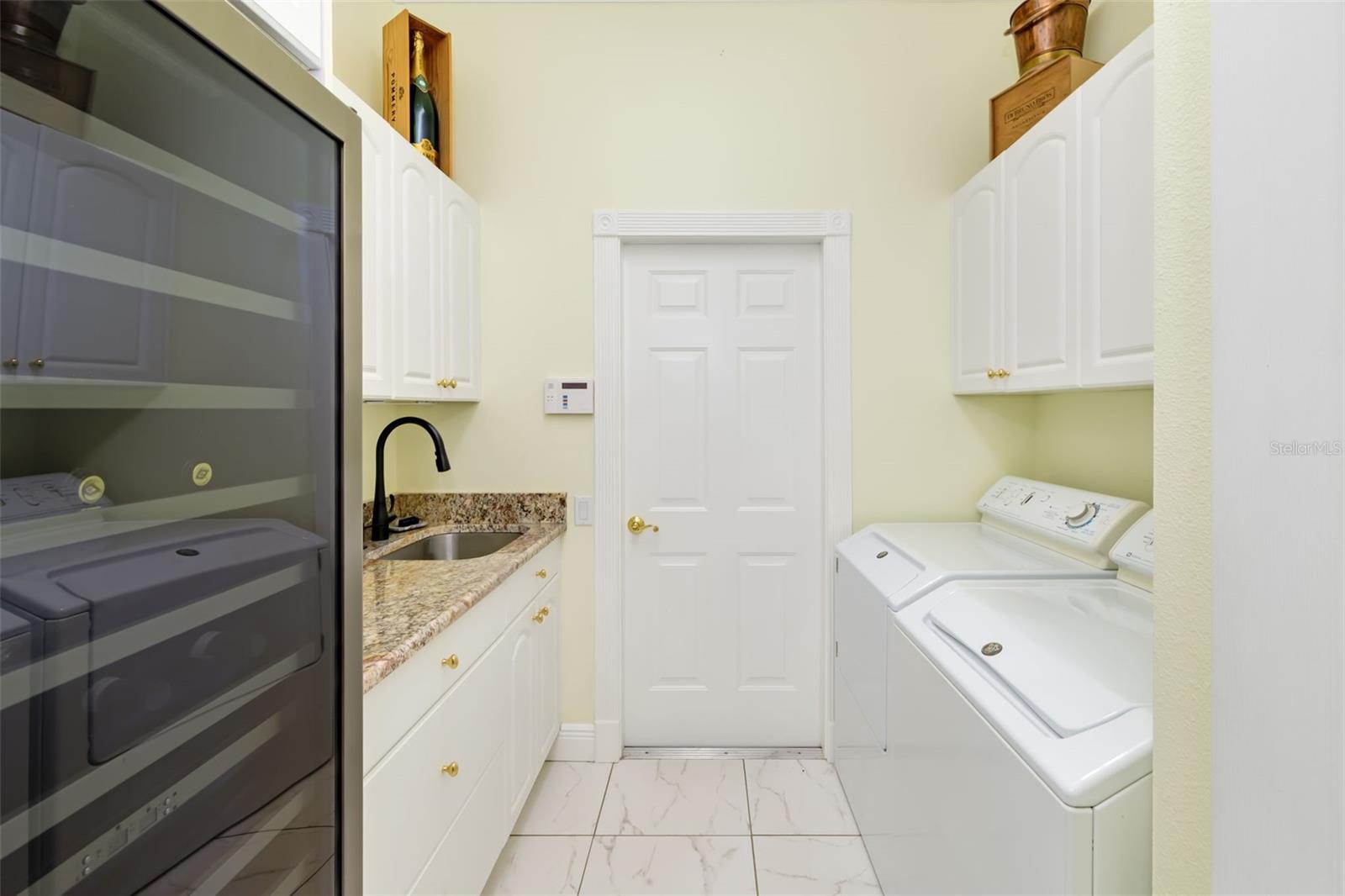 CALUSA LAKES UNIT 7 - Residential