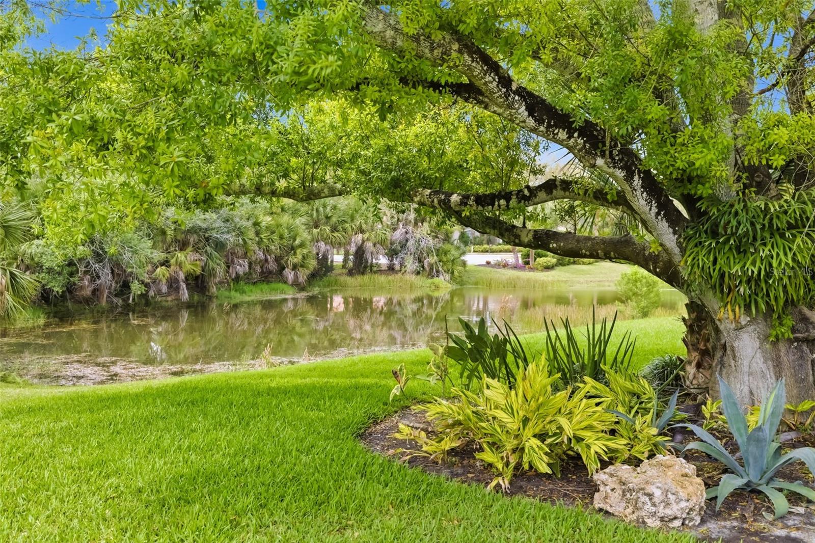 CALUSA LAKES UNIT 7 - Residential