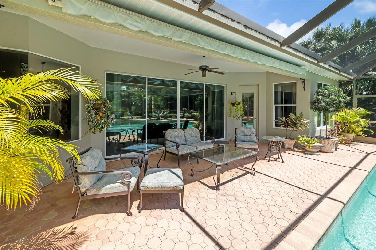 CALUSA LAKES UNIT 7 - Residential