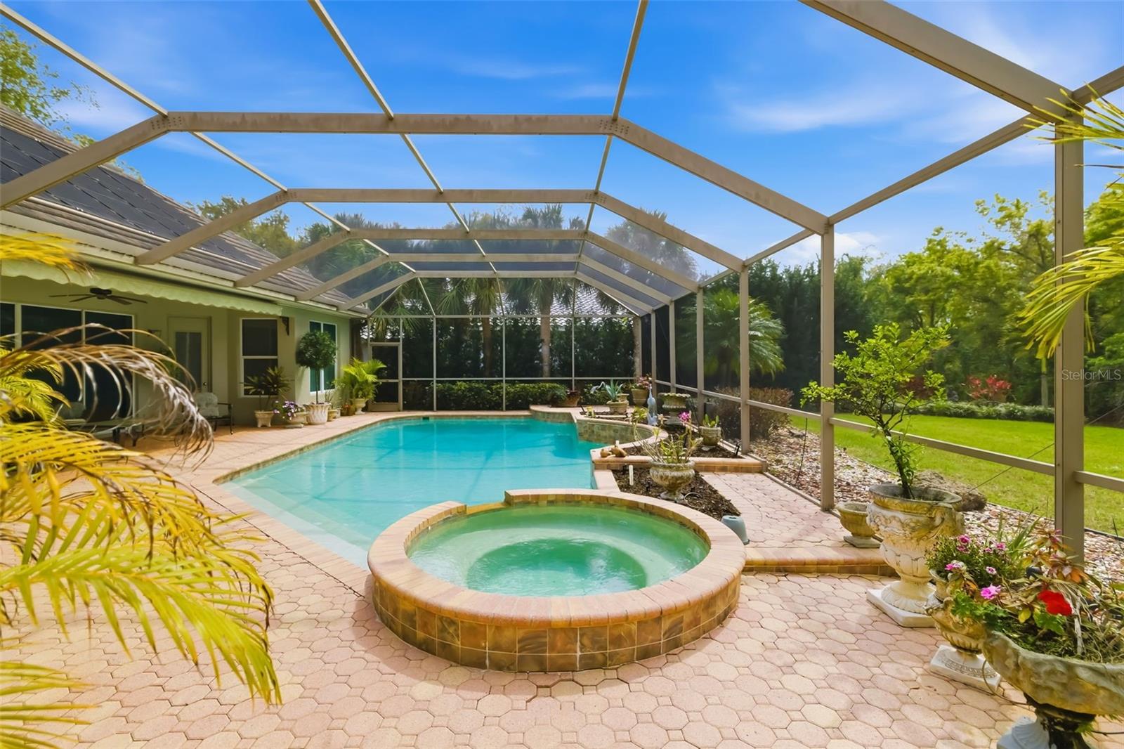 CALUSA LAKES UNIT 7 - Residential
