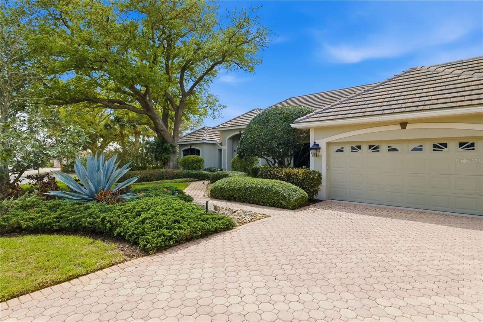 CALUSA LAKES UNIT 7 - Residential