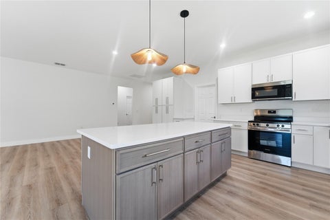 Tiny photo for 1324 Marshall Drive, Leesburg, FL 34748 (MLS # O6429391)