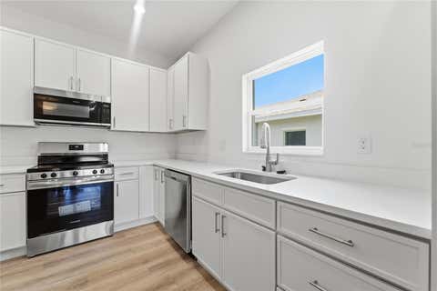 Tiny photo for 1324 Marshall Drive, Leesburg, FL 34748 (MLS # O6429391)