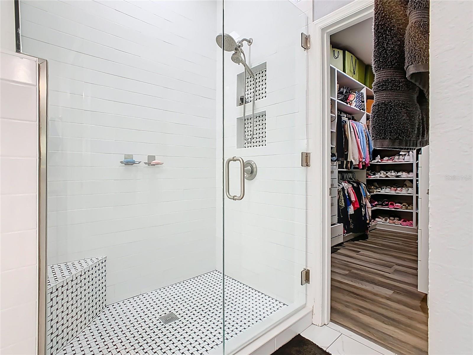 AUBURN OAKS - Residential