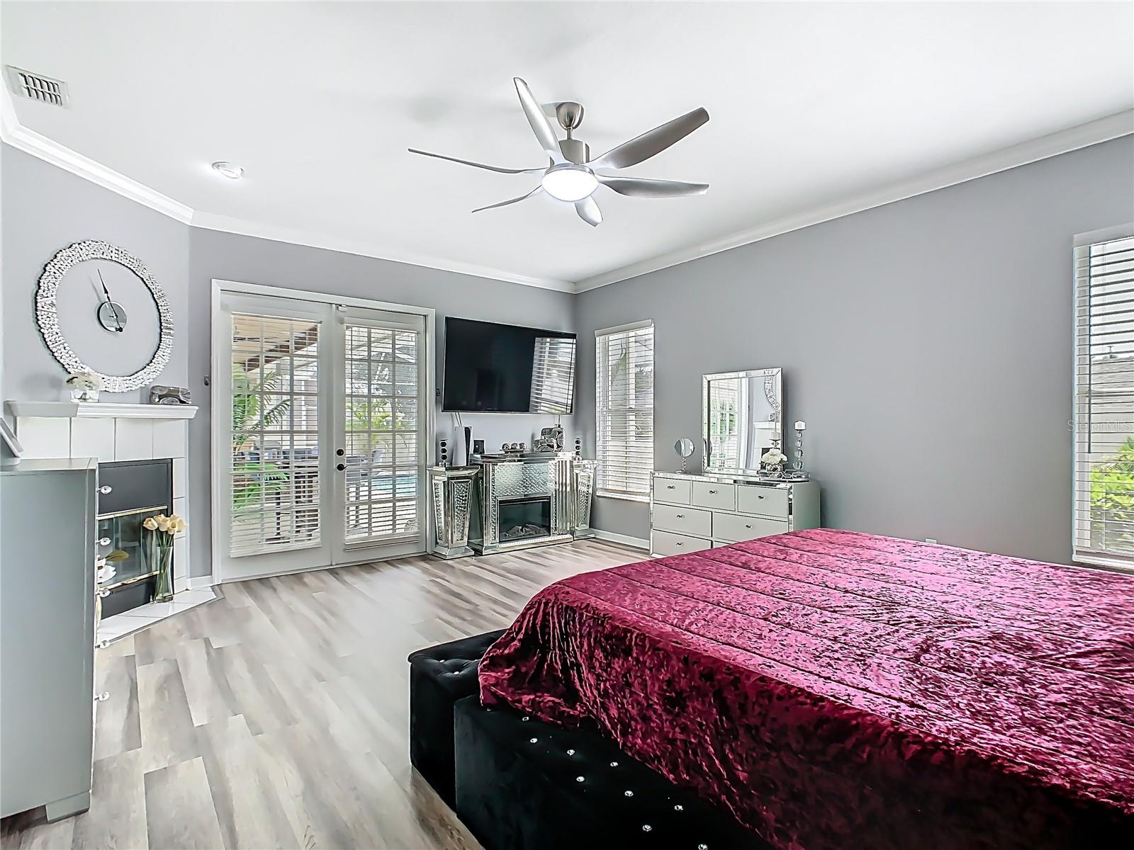 AUBURN OAKS - Residential