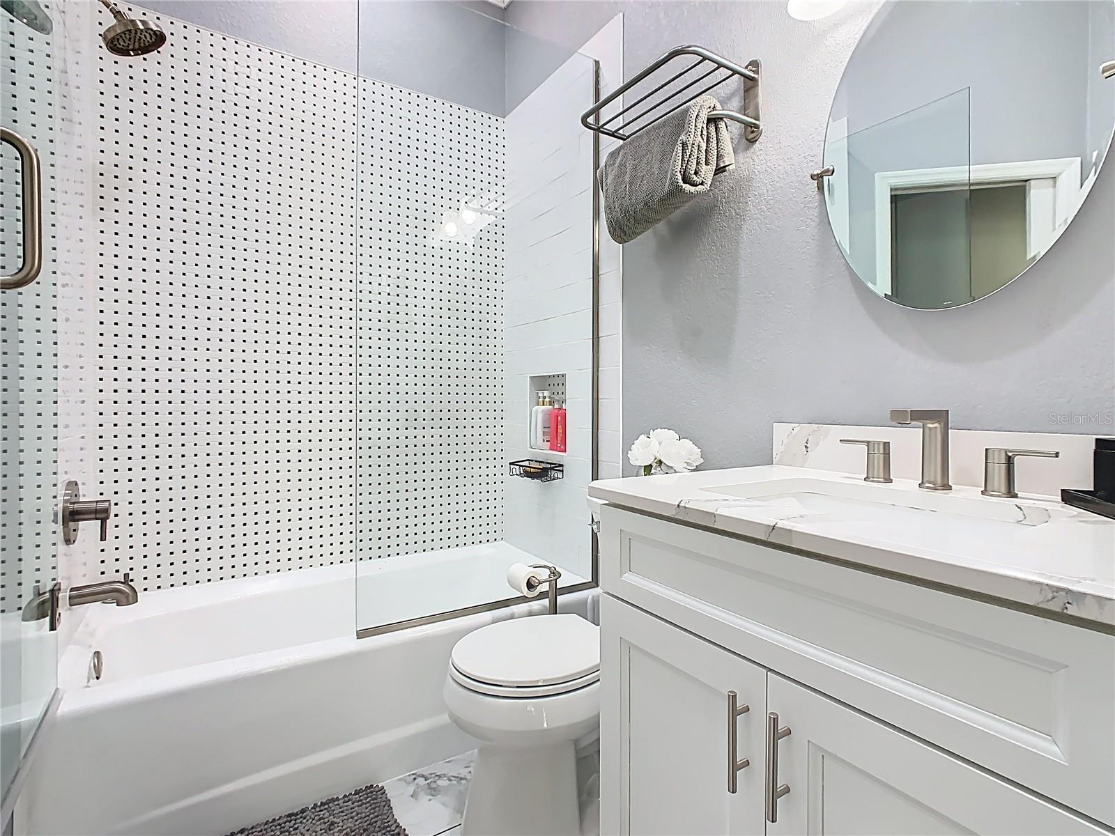 AUBURN OAKS - Residential