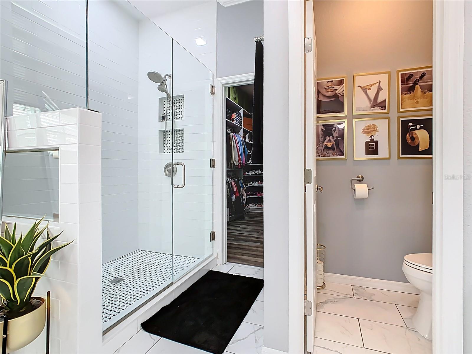 AUBURN OAKS - Residential