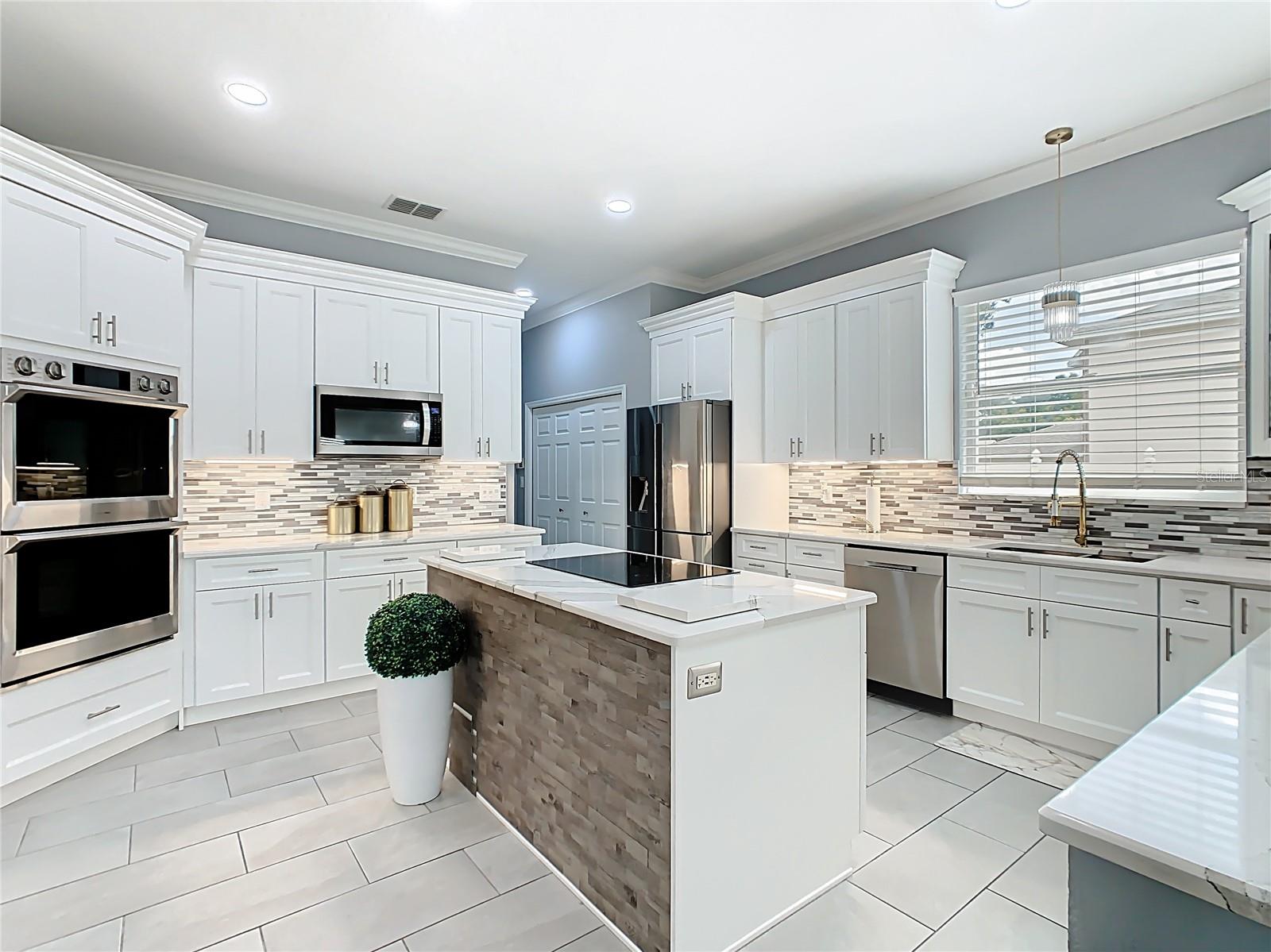 AUBURN OAKS - Residential