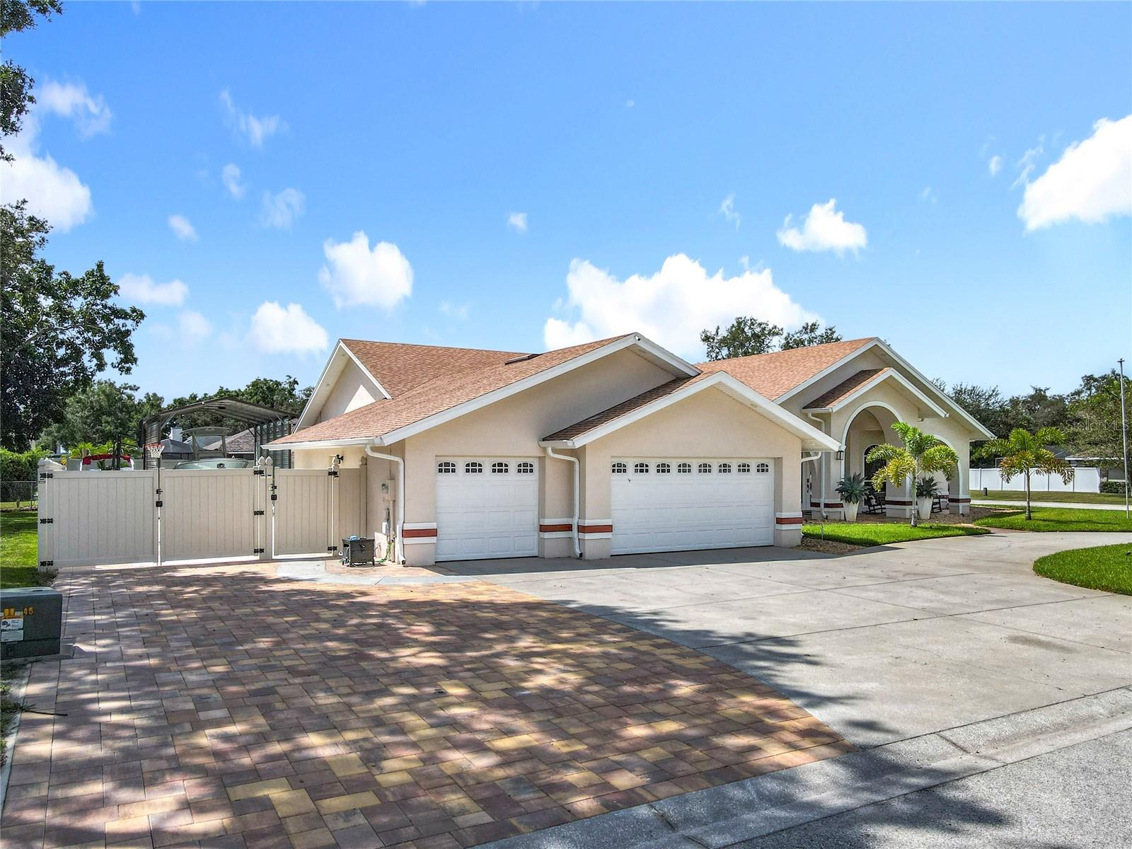 AUBURN OAKS - Residential