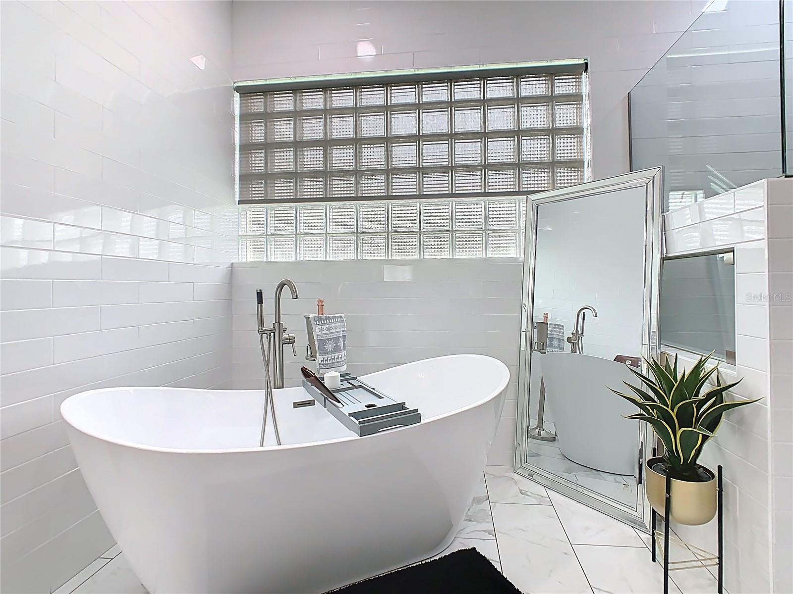 AUBURN OAKS - Residential